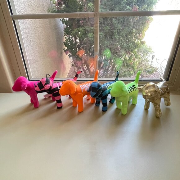 Victoria's Secret Pink Dogs Set of 6 Stuffed Love Pink - Picture 2 of 10